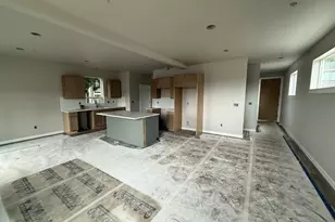 291 NW Mawrcrest Ave, Gresham, OR 97030 - Photo 2
