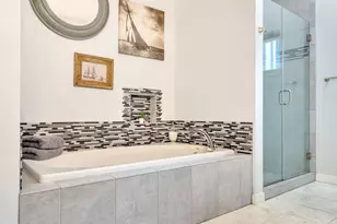 3930 Abbey Ln, Astoria, OR 97103 - Photo 12