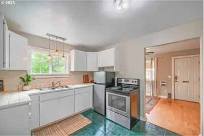 1850 Monroe St, Eugene, OR 97402 - Photo 12