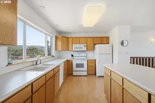 1841 N Miller St, Rockaway Beach, OR 97136 - Photo 16