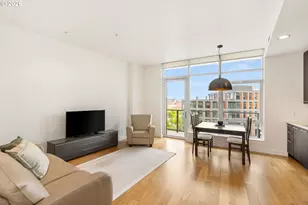 949 NW Overton St, Portland, OR 97209 - Photo 12