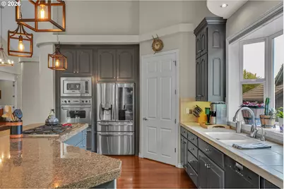 14224 SW Whitney Ln, Sherwood, OR 97140 - Photo 8