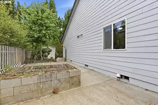 1287 Bernard Dr, Woodburn, OR 97071 - Photo 46