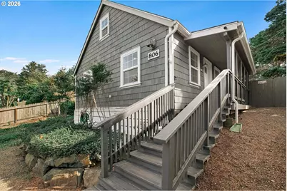 806 NE Mast Ave, Lincoln City, OR 97367 - Photo 6