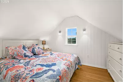 806 NE Mast Ave, Lincoln City, OR 97367 - Photo 4