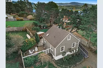 806 NE Mast Ave, Lincoln City, OR 97367 - Photo 1