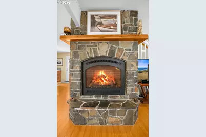 806 NE Mast Ave, Lincoln City, OR 97367 - Photo 12