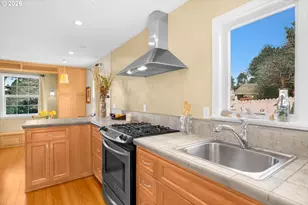 806 NE Mast Ave, Lincoln City, OR 97367 - Photo 14