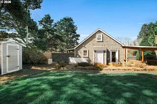 806 NE Mast Ave, Lincoln City, OR 97367 - Photo 30