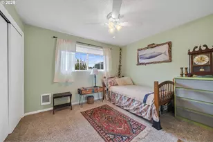 1003 Grove Ave, Tillamook, OR 97141 - Photo 14