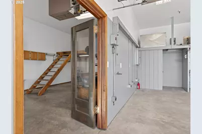 1085 Deer Run Ln, Woodburn, OR 97071 - Photo 44