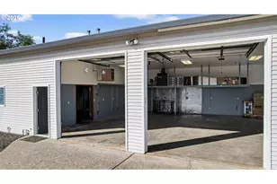 1085 Deer Run Ln, Woodburn, OR 97071 - Photo 40