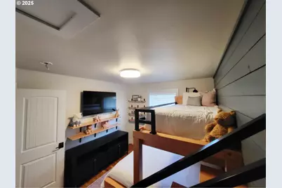 204 N Russell St, Joseph, OR 97846 - Photo 32