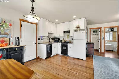 419 Sunset Ct, Amity, OR 97101 - Photo 32