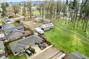 419 Sunset Ct, Amity, OR 97101 - Photo 4