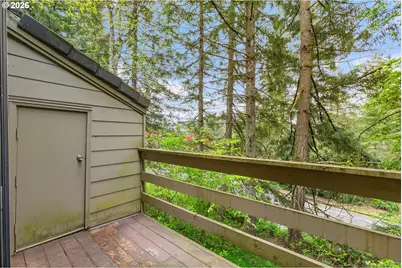 40 Cervantes Cir, Lake Oswego, OR 97035 - Photo 24