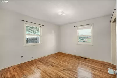 915 E Marquam St, Mount Angel, OR 97362 - Photo 10