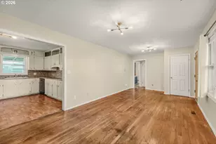 915 E Marquam St, Mount Angel, OR 97362 - Photo 4