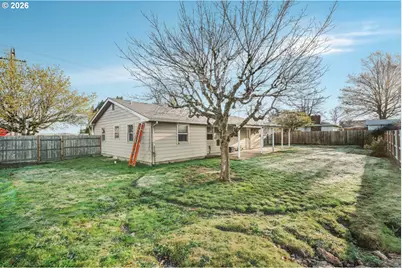 915 E Marquam St, Mount Angel, OR 97362 - Photo 24