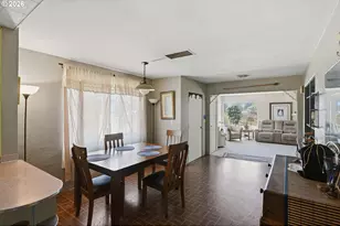 510 E 4th St, Coquille, OR 97423 - Photo 18