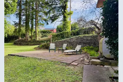 510 E 4th St, Coquille, OR 97423 - Photo 2