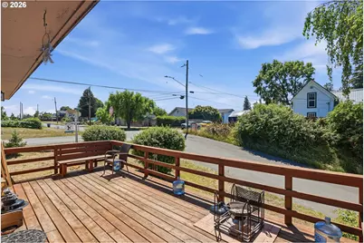 510 E 4th St, Coquille, OR 97423 - Photo 32