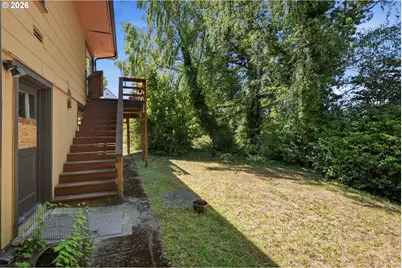 510 E 4th St, Coquille, OR 97423 - Photo 6