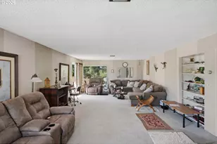 510 E 4th St, Coquille, OR 97423 - Photo 16