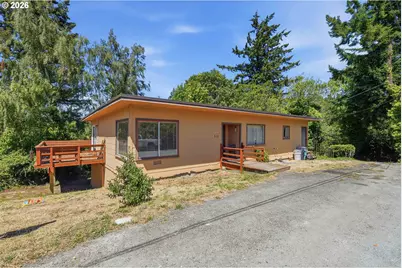 510 E 4th St, Coquille, OR 97423 - Photo 10