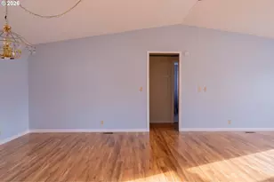 205 Boone Rd, Salem, OR 97306 - Photo 8