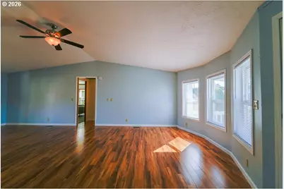 205 Boone Rd, Salem, OR 97306 - Photo 10