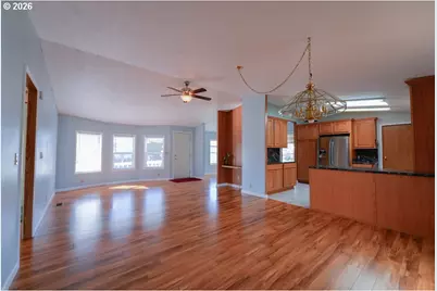 205 Boone Rd, Salem, OR 97306 - Photo 8