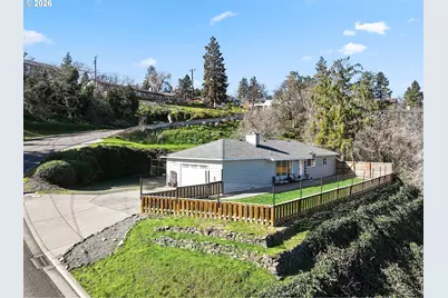 1513 Jefferson St, The Dalles, OR 97058 - Photo 4