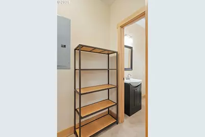 1806 Columbia St, Hood River, OR 97031 - Photo 18