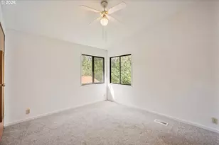 317 Rollingwood Dr, Kelso, WA 98626 - Photo 16