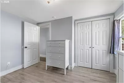 622 SE 111th Ave, Portland, OR 97216 - Photo 18