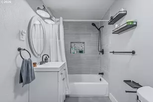 622 SE 111th Ave, Portland, OR 97216 - Photo 14