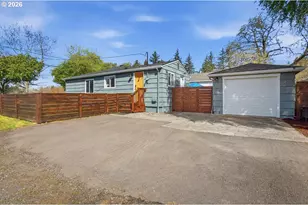 622 SE 111th Ave, Portland, OR 97216 - Photo 34