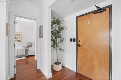 1005 SW Park Ave #302, Portland, OR 97205 - Photo 4