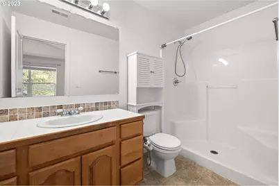 5218 SE Tenino Ct, Portland, OR 97206 - Photo 30