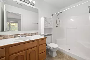 5218 SE Tenino Ct, Portland, OR 97206 - Photo 30