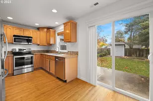 5218 SE Tenino Ct, Portland, OR 97206 - Photo 4