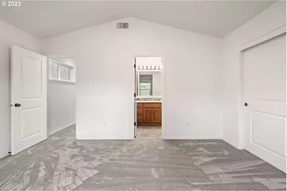 5218 SE Tenino Ct, Portland, OR 97206 - Photo 28