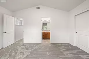 5218 SE Tenino Ct, Portland, OR 97206 - Photo 28