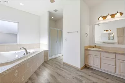 994 E Hurlburt Ave, Hermiston, OR 97838 - Photo 16