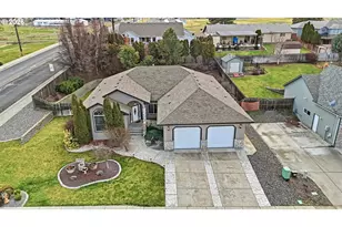 994 E Hurlburt Ave, Hermiston, OR 97838 - Photo 1