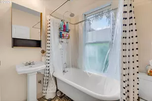 14 SW Whitaker St, Portland, OR 97239 - Photo 20