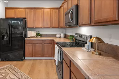15591 SW Stone Ridge Cir, Beaverton, OR 97007 - Photo 8