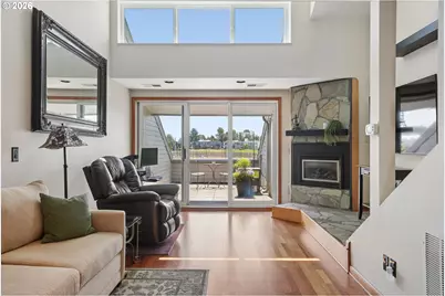 170 N Hayden Bay Dr, Portland, OR 97217 - Photo 4