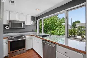 170 N Hayden Bay Dr, Portland, OR 97217 - Photo 18